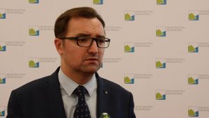 Mazurek: nowelizacja ustawy śmieciowej pomoże samorządom [WIDEO]