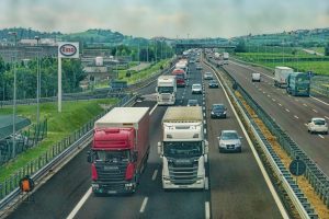 W ciągu miesiąca długi branży transportowej wzrosły o niemal 100 mln zł