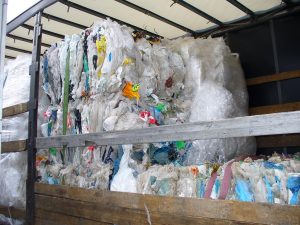 Na granicy zatrzymano 47 ton nielegalnych odpadów z Niemiec