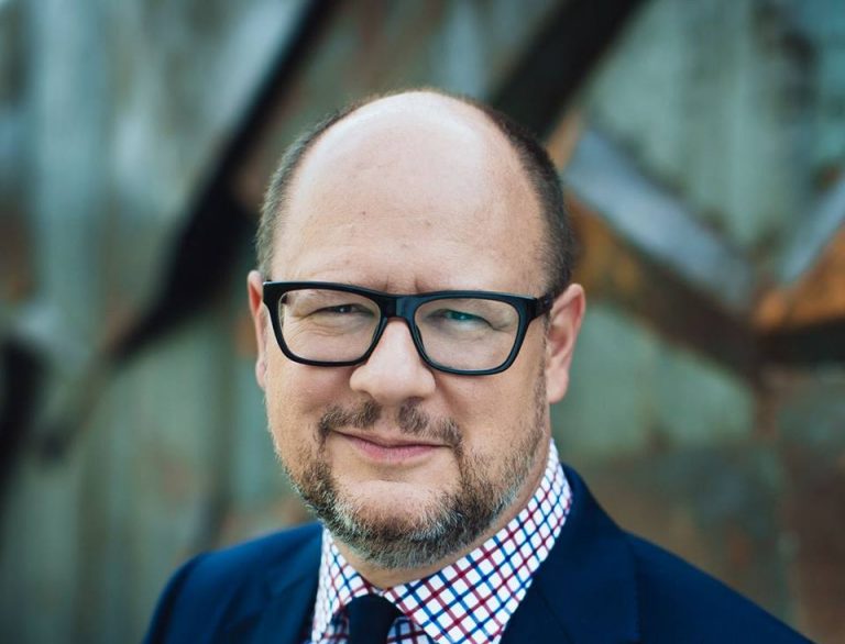 Prezydent Gdańska Paweł Adamowicz zaatakowany nożem podczas finału WOŚP