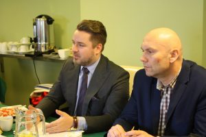 Prąd czy gaz? Ekomobilność w gospodarce komunalnej