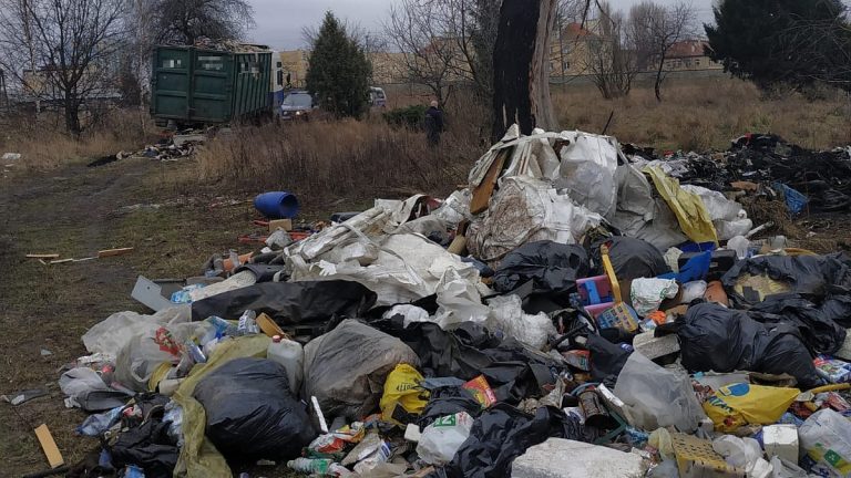 300 mln zł na usuwanie porzuconych odpadów. Ruszył nabór wniosków