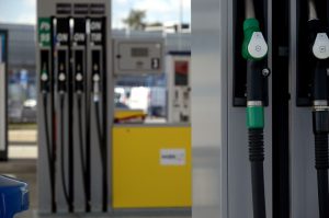 Obniżki cen paliw
