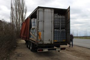 Przyczepy z odpadami chemicznymi w Wielkopolsce i Lubuskiem