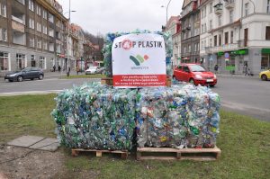 Miasto zakazuje plastiku. Koniec z jednorazowymi naczyniami na miejskich imprezach