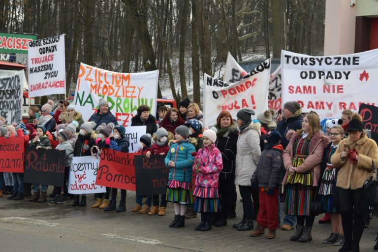 Szkoła obok składowiska odpadów niebezpiecznych. Dzieci zostaną przeniesione