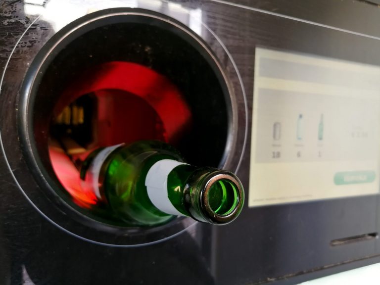 System kaucyjny: chce go 19 na 20 Polaków
