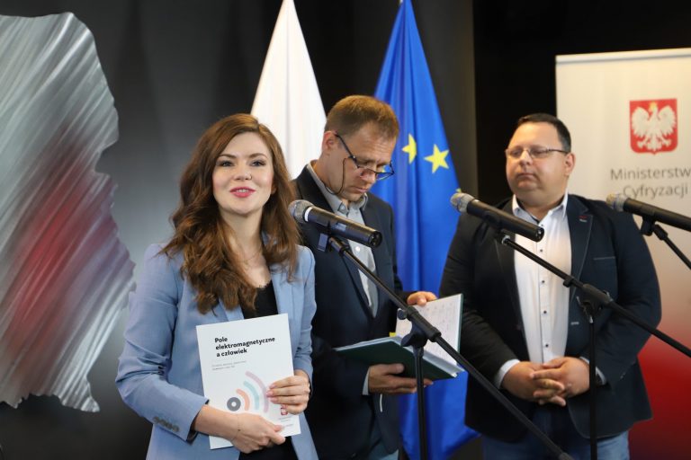 Ministerstwo Cyfryzacji zapewnia, że sieć 5G jest bezpieczna