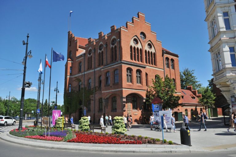 Następne miasto rezygnuje z plastikowych jednorazówek