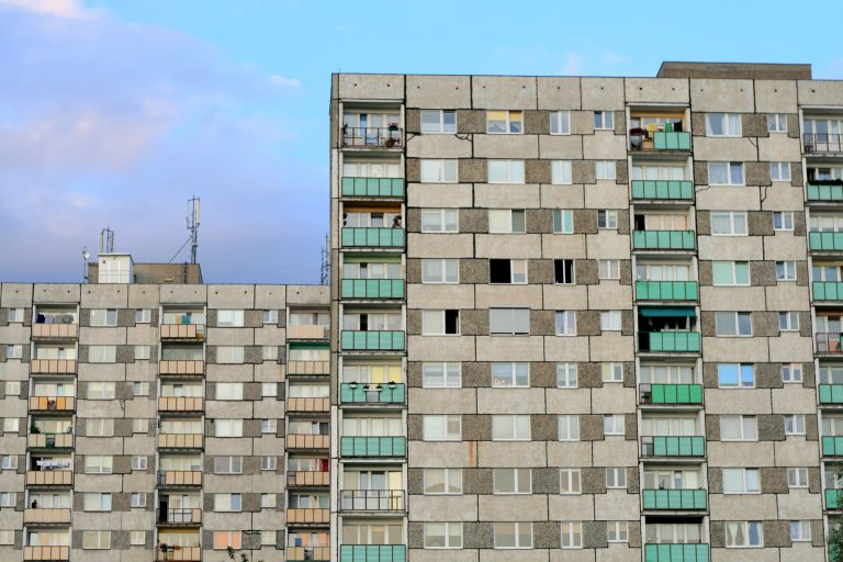 Stare budynki z wielkiej płyty dostaną wsparcie od państwa na ocieplenie