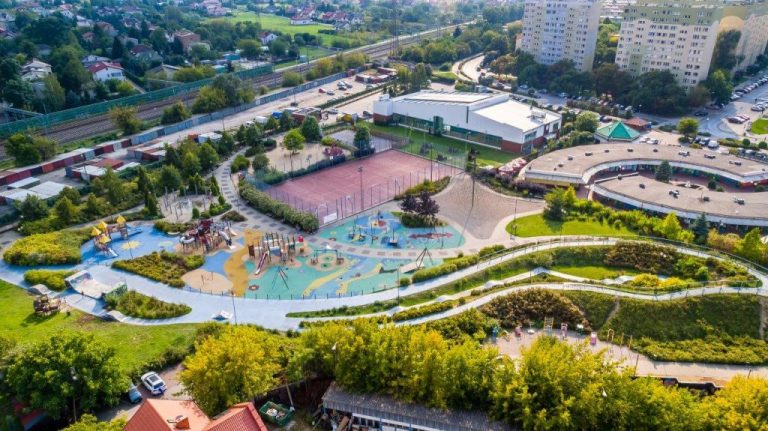 Jeden z największych placów zabaw w Warszawie czeka modernizacja