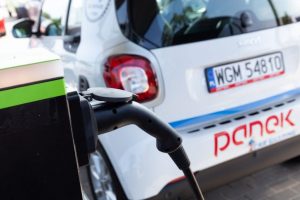 Car-sharing i elektromobilność docierają do coraz mniejszych gmin