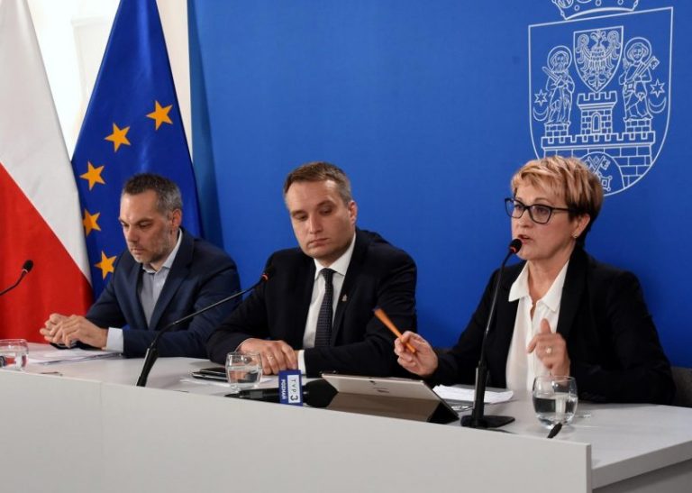 Władze Poznania: rząd pozbawia samorządy pieniędzy
