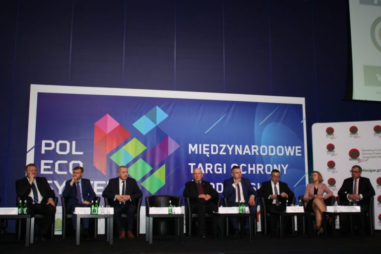 30 lat NFOŚiGW. Środowisko, energia i odpady stały się tematami debat publicznych