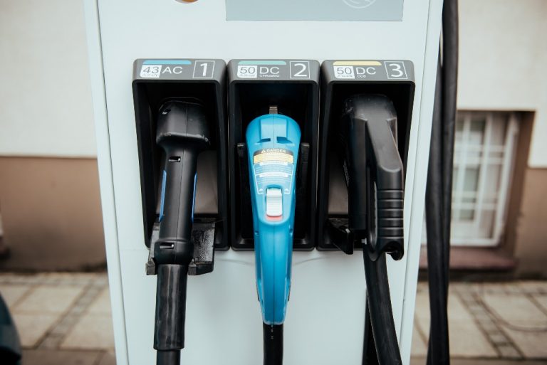 Łódź wybuduje 200 stacji ładowania samochodów elektrycznych