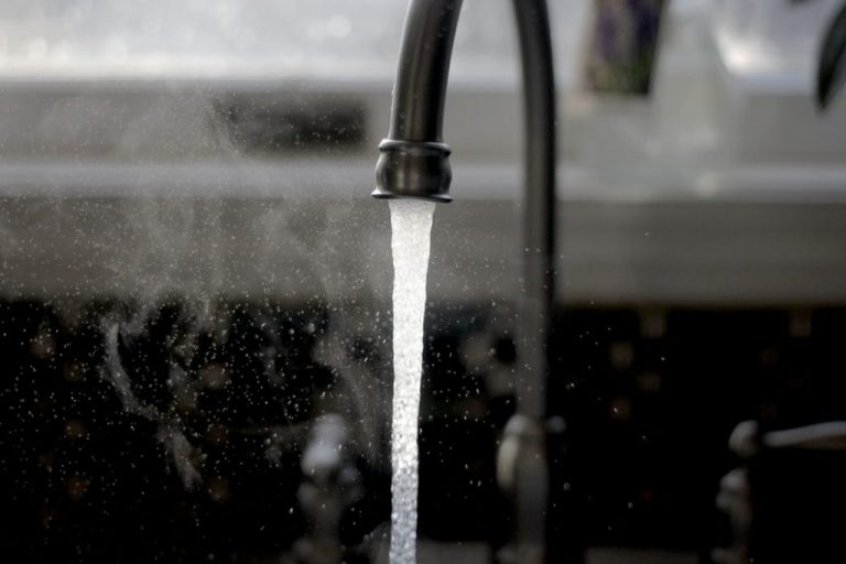 Woda niezdatna do picia dla prawie 50 tys. osób