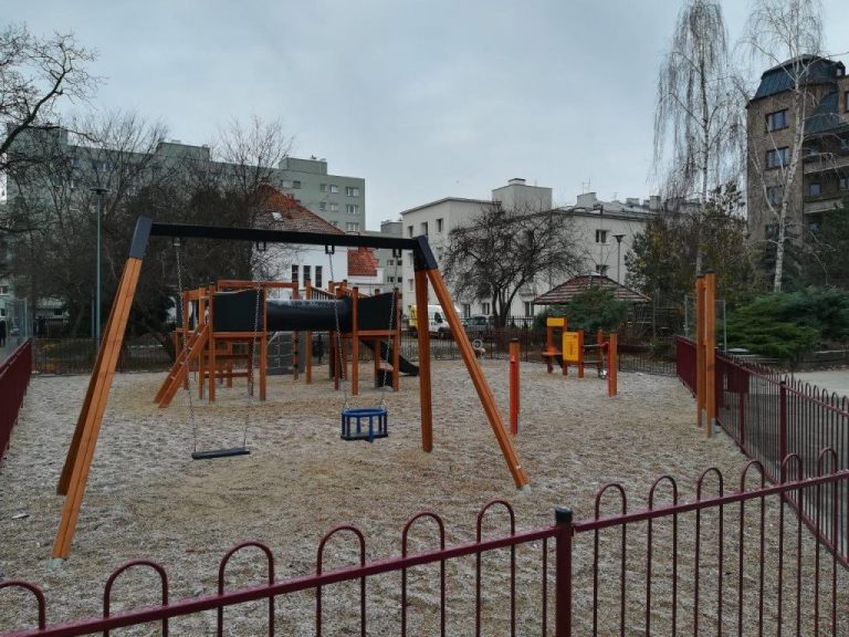 Nowe miejsce do zabaw dla najmłodszych