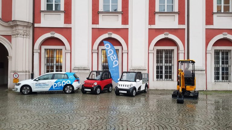 Urzędnicy szkolą się z elektromobilności