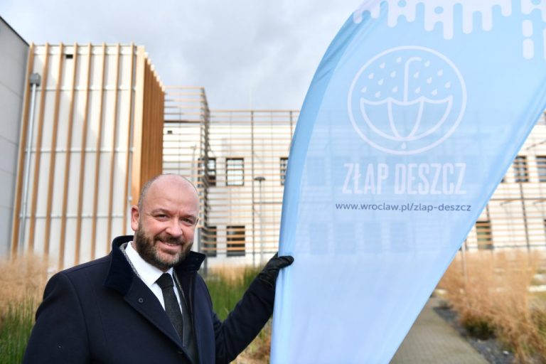 Wrocław łapie deszczówkę