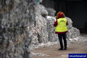 220 ton nielegalnych odpadów wróci z Polski do Wlk. Brytanii
