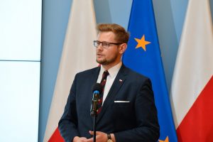 Minister środowiska Michał Woś wyleczony z koronawirusa