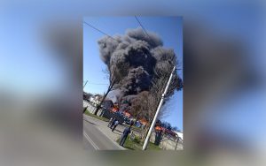Płonie miejsce składowania przetworzonego plastiku