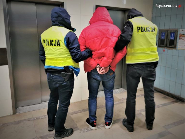 30 członków mafii śmieciowej oskarżonych o porzucenie 4000 ton odpadów