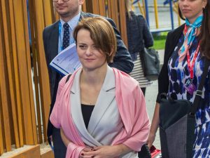 Jadwiga Emilewicz: Szybsza transformacja energetyczna wystopuje wzrost cen energii