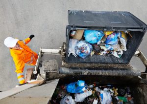 Poznań podwyższa opłaty za wywóz odpadów. Nowa stawka już od stycznia