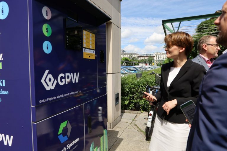 Warszawska giełda chce uruchomić platformę obrotu surowcami wtórnymi