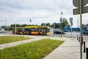 Betonoza w Warszawie zamieniona na zieleń miejską [ZDJĘCIA]