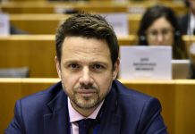 Szef klubu radnych PiS przed sesją absolutoryjną: sprawdzimy wiarygodność i jakość rządów prezydenta Trzaskowskiego