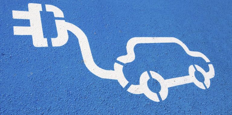 Trwają rozmowy o zmianie ustawy o elektromobilności i paliwach alternatywnych