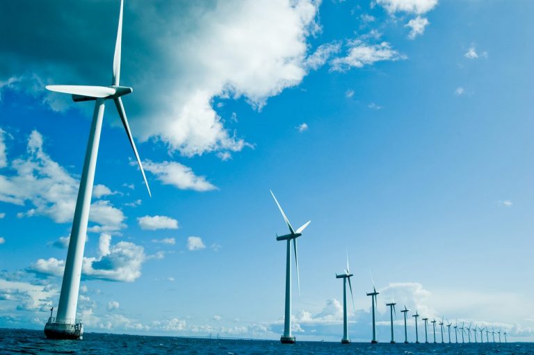 Nowe przepisy utrudnią rozwój morskich farm wiatrowych?