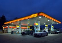 Shell wprowadza neutralne emisyjnie oleje i środki smarne