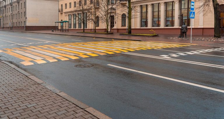 Bezpieczeństwo na drogach. Do remontu jest ponad 8 tys. km dróg