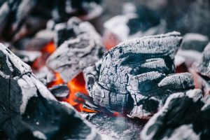 Fitch: Wydzielenie aktywów węglowych pozytywne dla spółek energetycznych