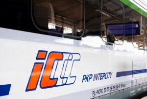 PKP Intercity proponuje dobrowolne opłaty od pasażerów na rekompensatę śladu węglowego