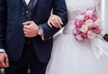 Fontanna zagra dla nowożeńców. Nietypowa oferta wodociągów