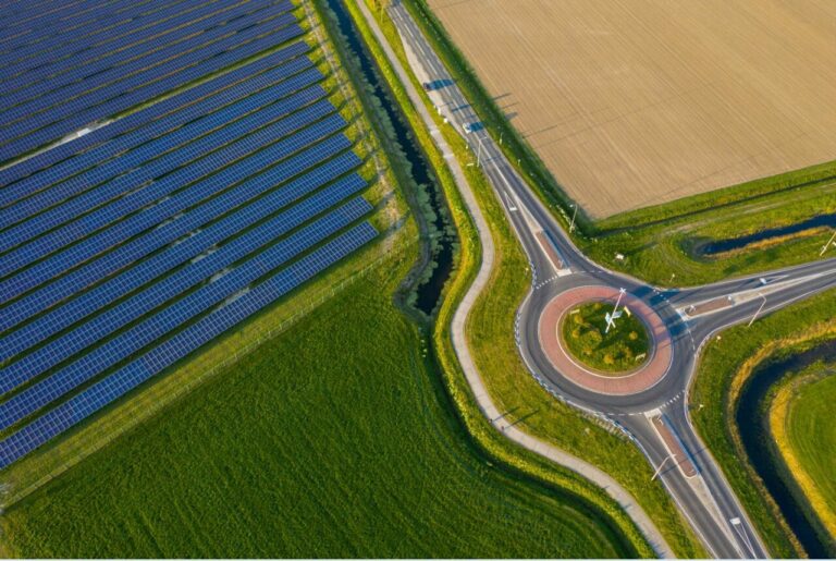 Holendrzy chcą stawiać panele słoneczne przy autostradach