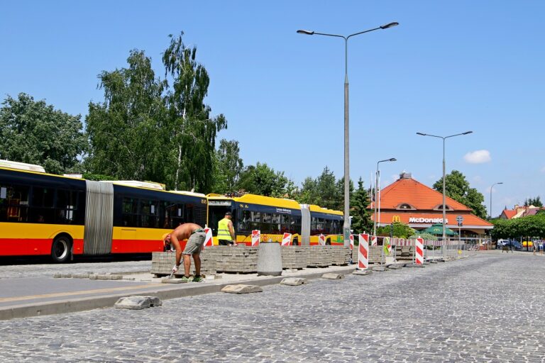 Rozpoczęła się budowa największej stacji ładowania autobusów w Warszawie