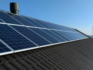 TAURON buduje elektrownie PV na dachach bloków w Jaworznie