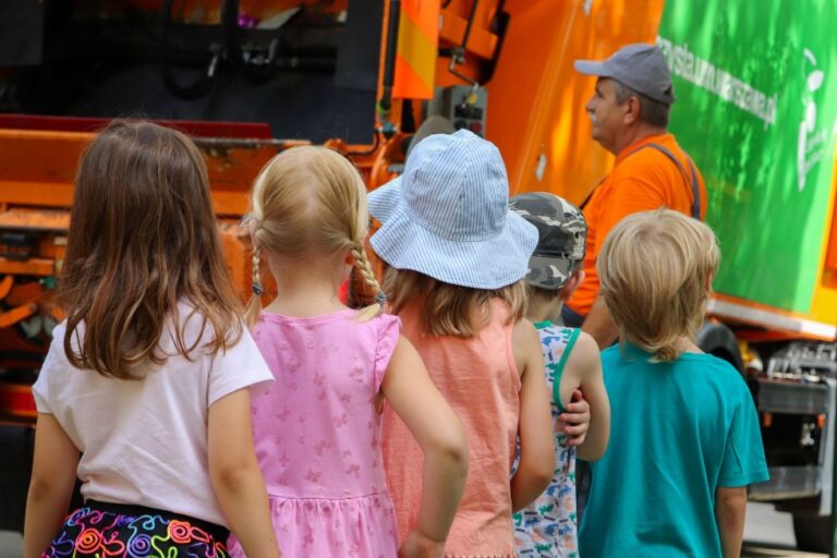 Jak segregować odpady? Warsztaty edukacyjne dla dzieci w Warszawie