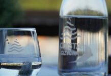 666 butelek wody za 3 zł. Samorząd i restauracje promują picie kranówki