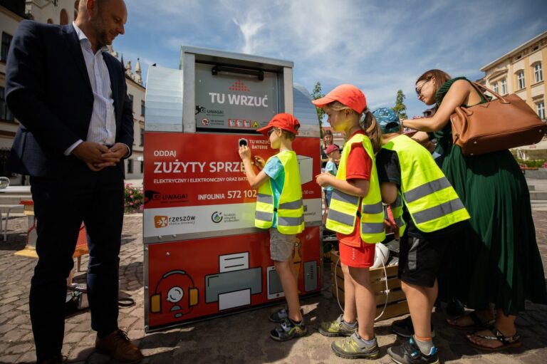 W Rzeszowie stanie ponad 30 pojemników na elektrośmieci
