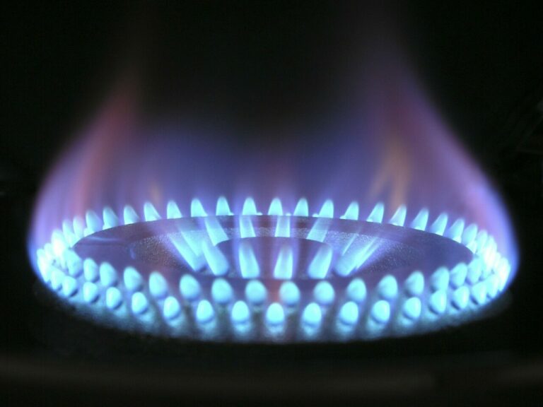 Wielka Brytania: Rosną ceny gazu, upadają firmy