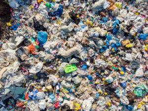 Od ponad dwóch tygodni w Goleniowie nie są wywożone odpady. Miasto zaczyna w nich tonąć