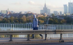 Zabytki ważniejsze niż drzewa? W Warszawie trwa spór