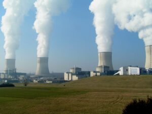 Kurtyka i Kościński: My, Europejczycy potrzebujemy energii jądrowej!