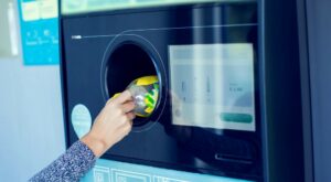 Raport: system kaucyjny w Polsce powinien uwzględnić zwrot opakowań z różnych materiałów